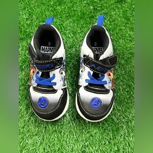 Marvel avengers kids shoes Size‎ 9